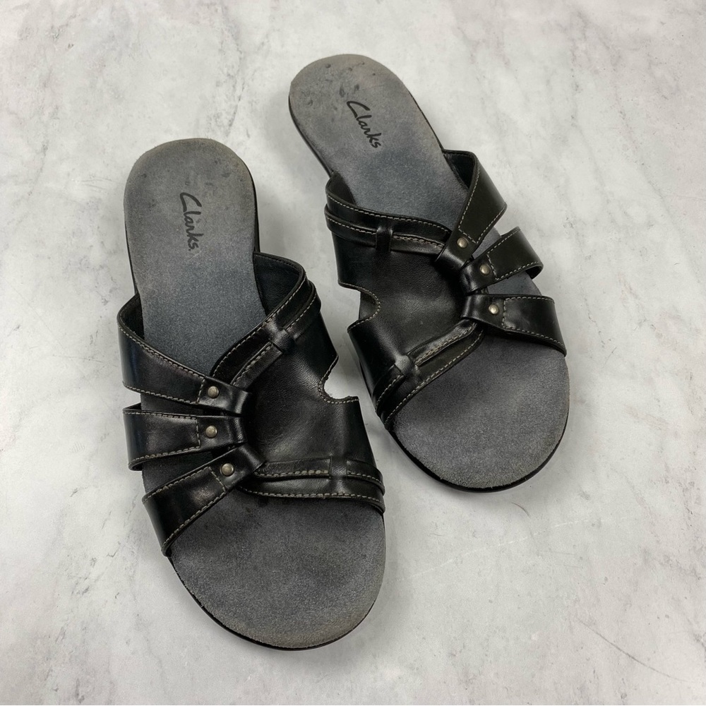 Clarks: Women's Slip On Comfort Strappy Sandals Black Gray Leather Size 6‎ 6M